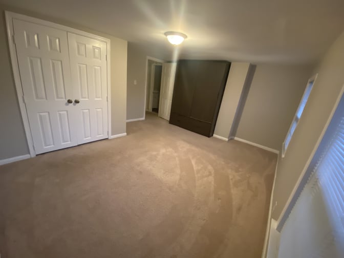 Akbar's room