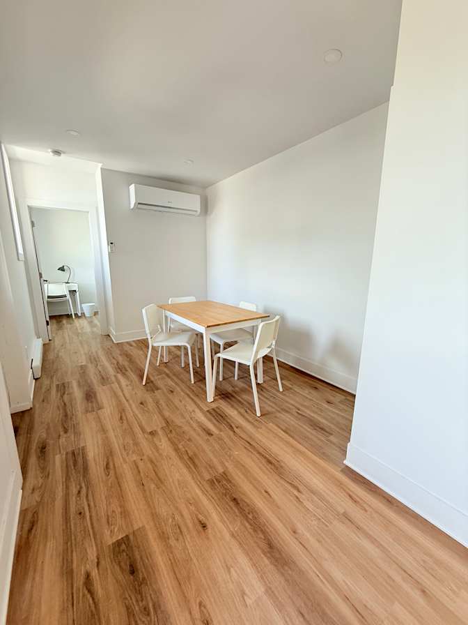 HelloMontreal's room