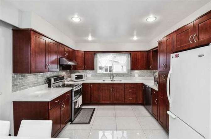 Alvaro Martinez's room