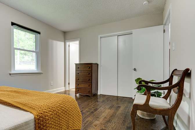 Thomas's room