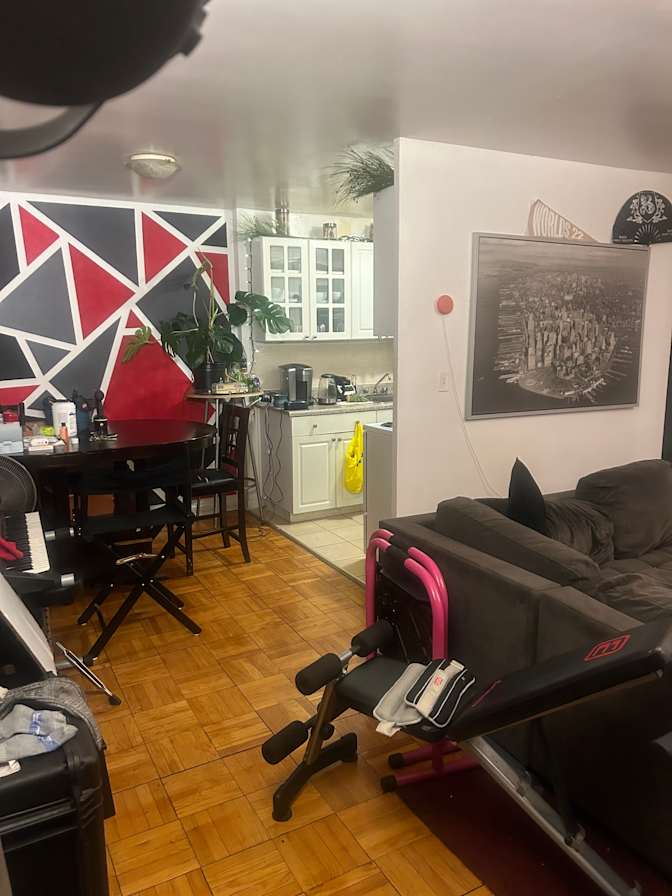 Kellz's room