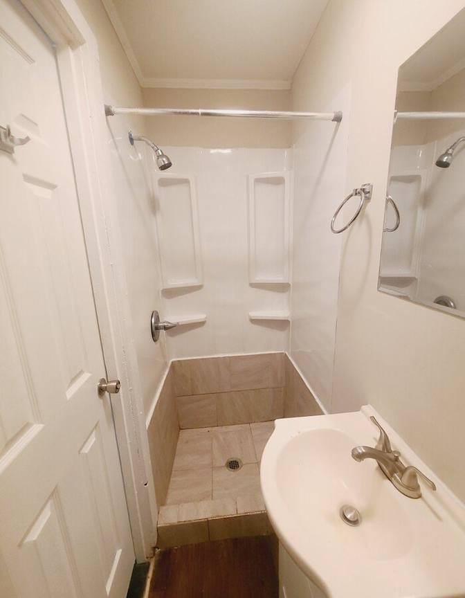 Alcove Rooms's room