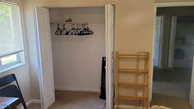 Cled Oakley's room