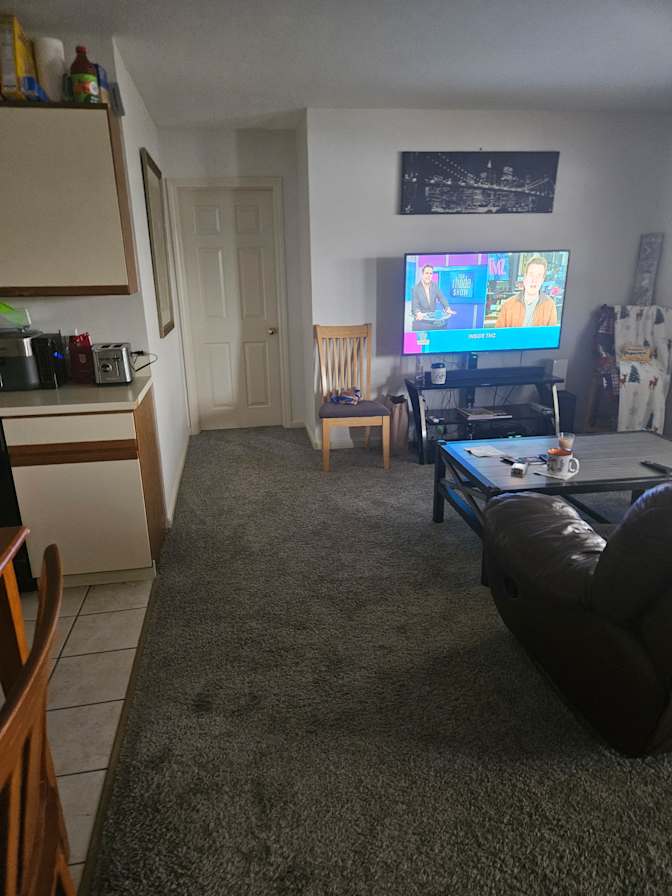 Avi's room