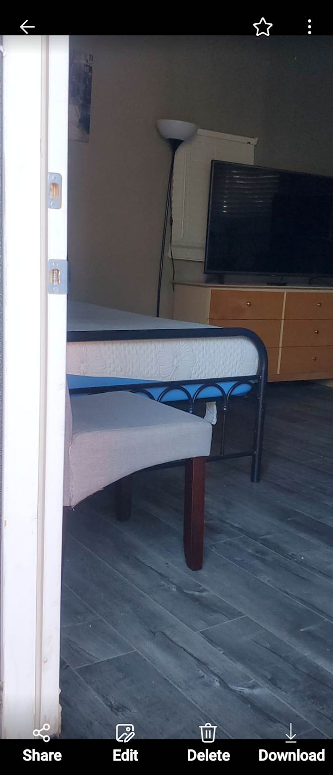 NEW FURNISHED PRIVATE ROOM's room
