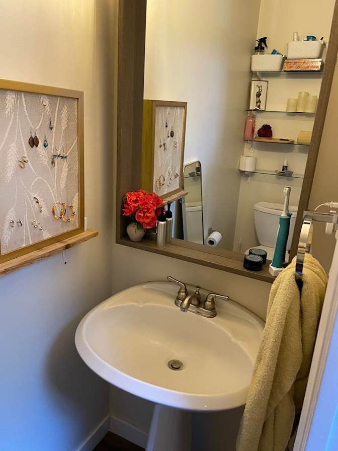 Donyne's room