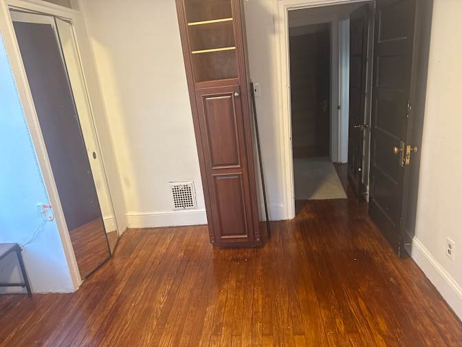 Curtis's room