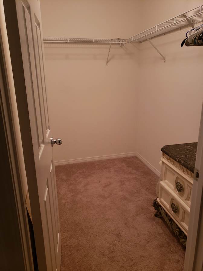 Eve's room