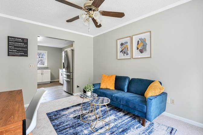 lifedoorrentals's room