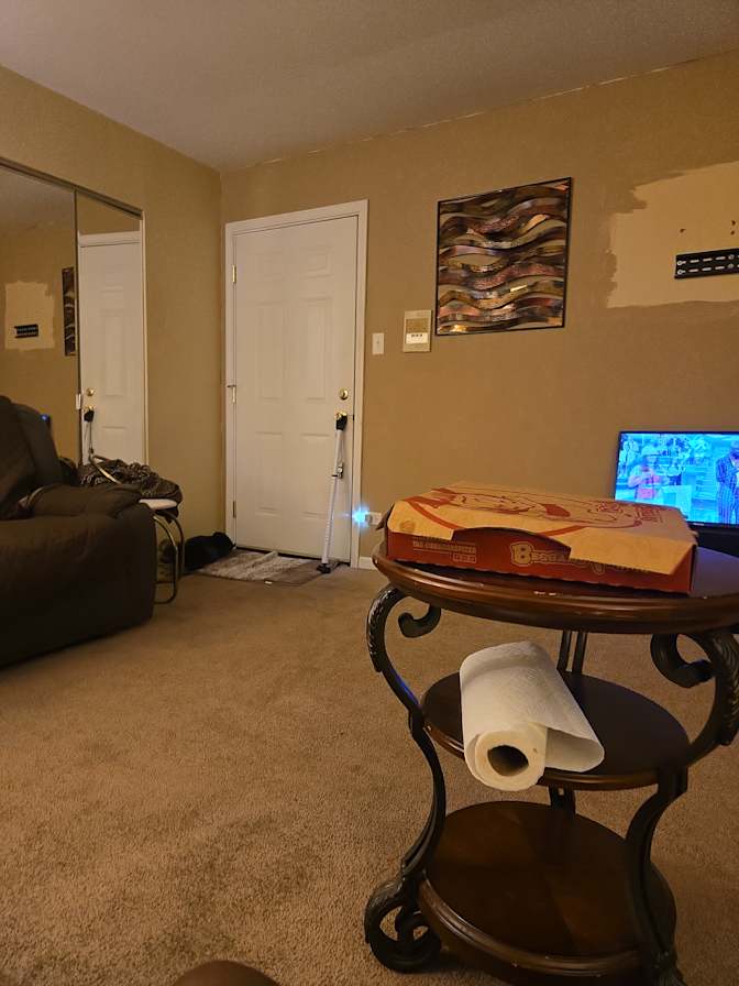 Aron Pitts's room