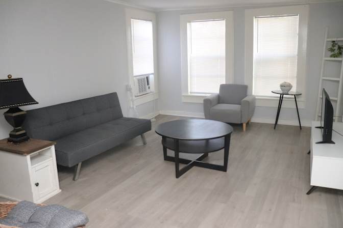 Grand Height Investments's room