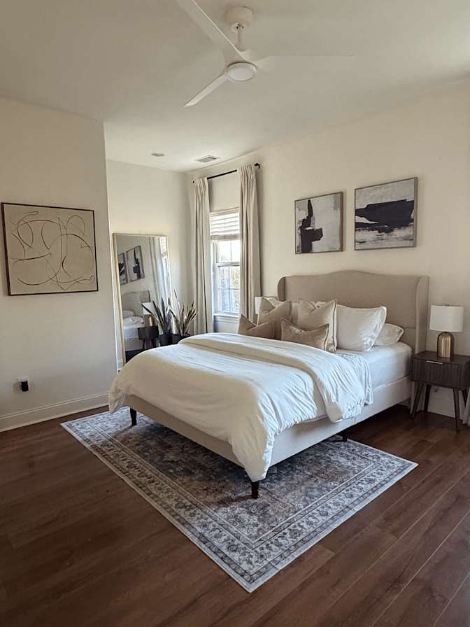 Albany's room