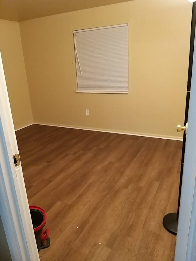 Shawna M's room
