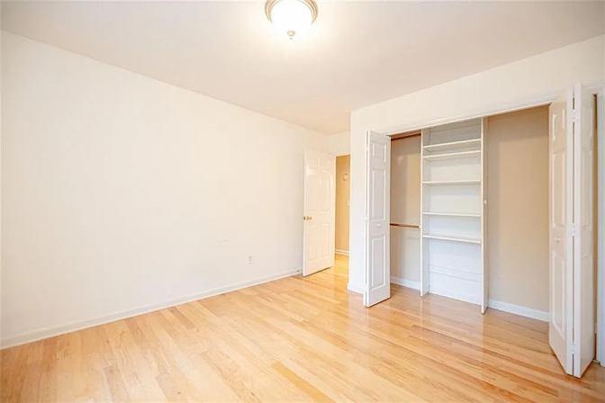 Alcove Rooms's room