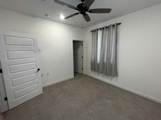 Phong Ho, CA Real Estate Broker's room
