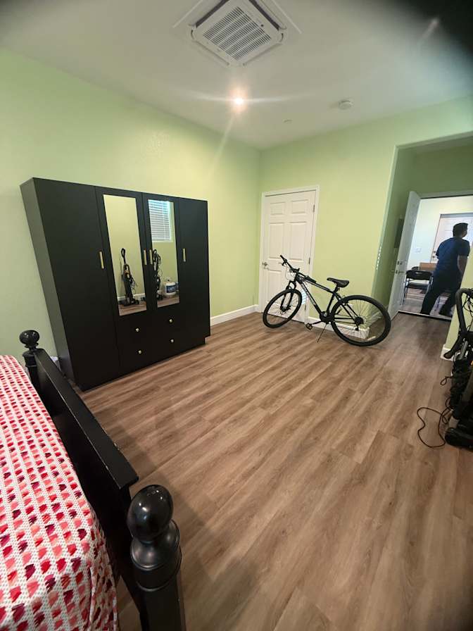 Javier Gallegos's room