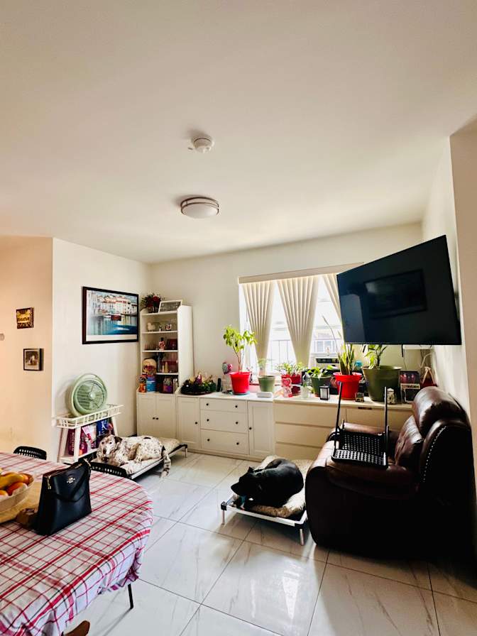 Samantha's room