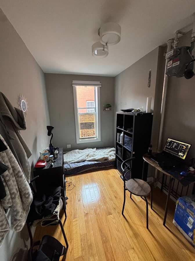 Jose Antonio's room