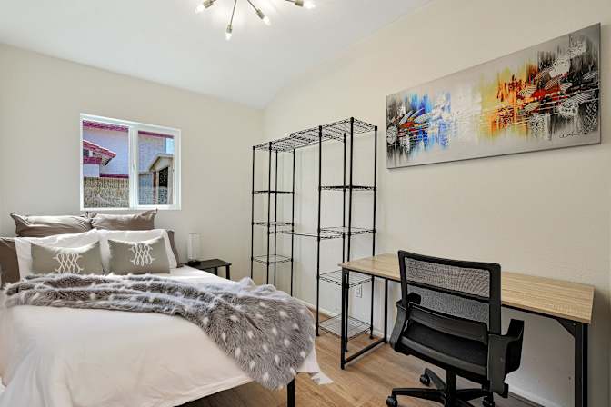 PadSplit's room