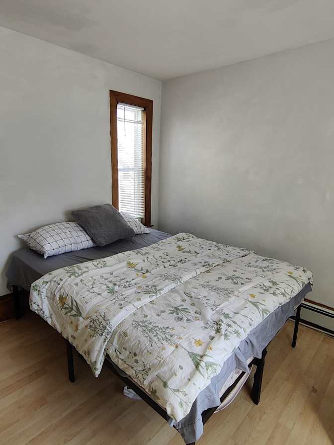 Cüneyt's room