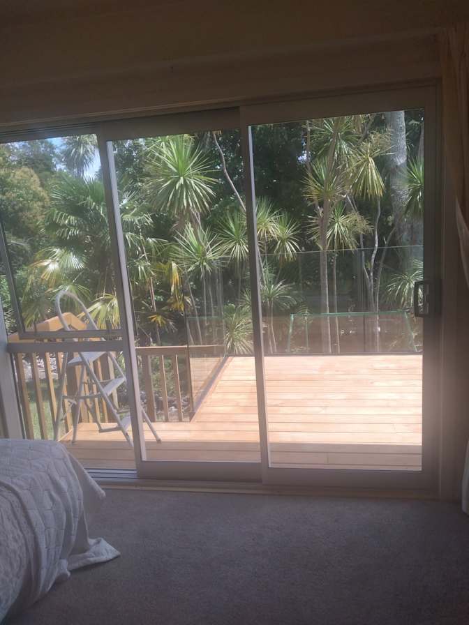 Dee's room