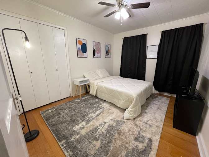 Lotus Consulting and Management LLC's room
