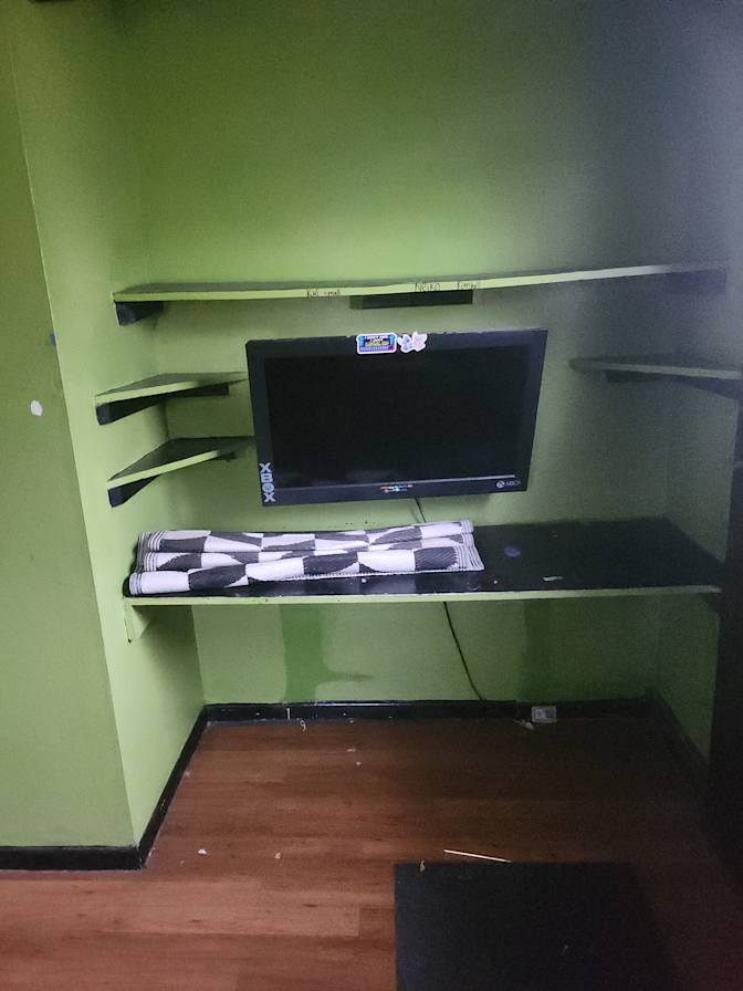 Teal's room