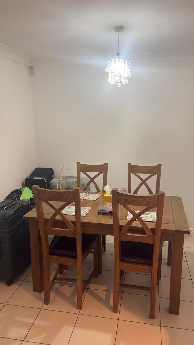 Hamudi's room
