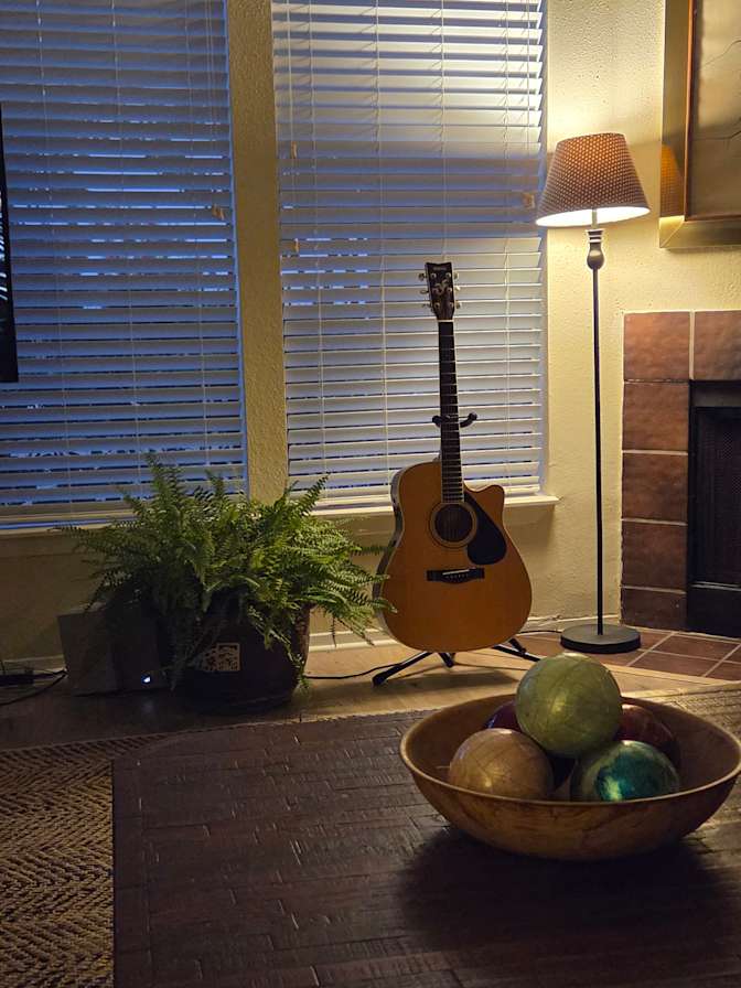 Tom's room