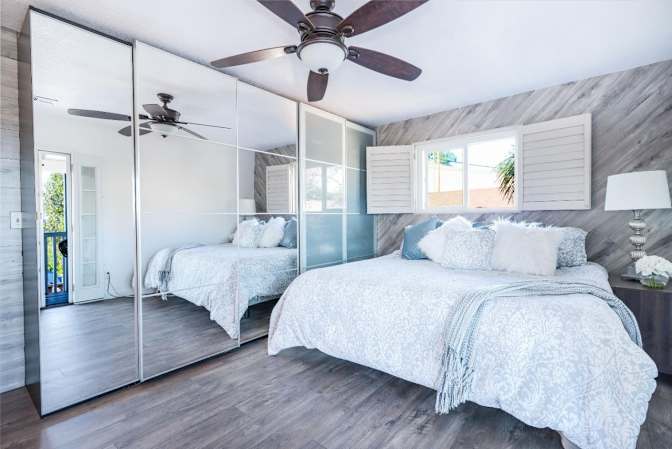 Mindy's room