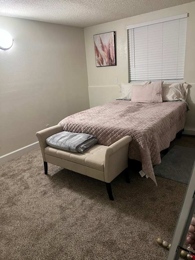 Andrea's room