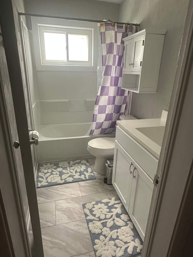 Anthony Yurkovich's room