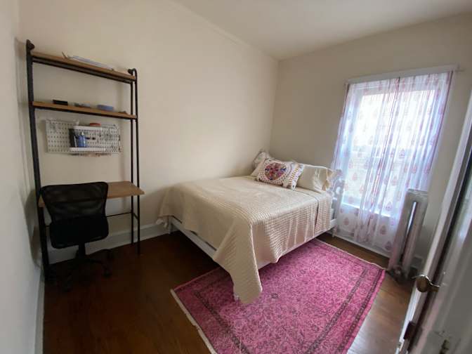 Izzy's room
