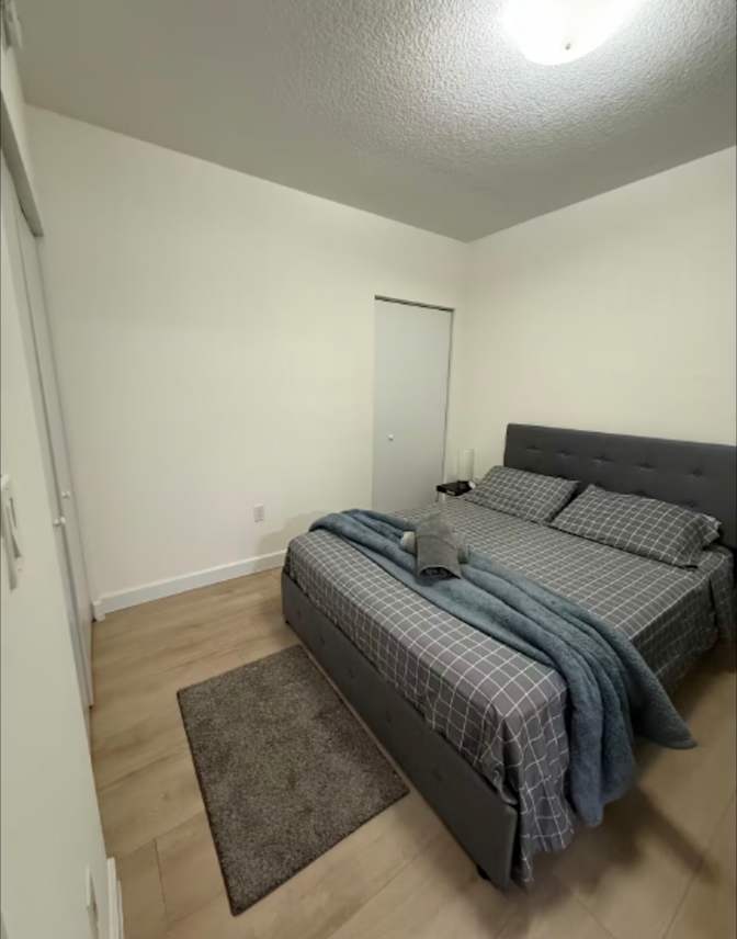 Lina's room