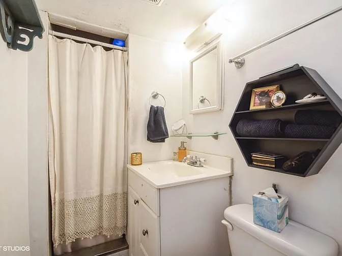 Kaiser Glen's room