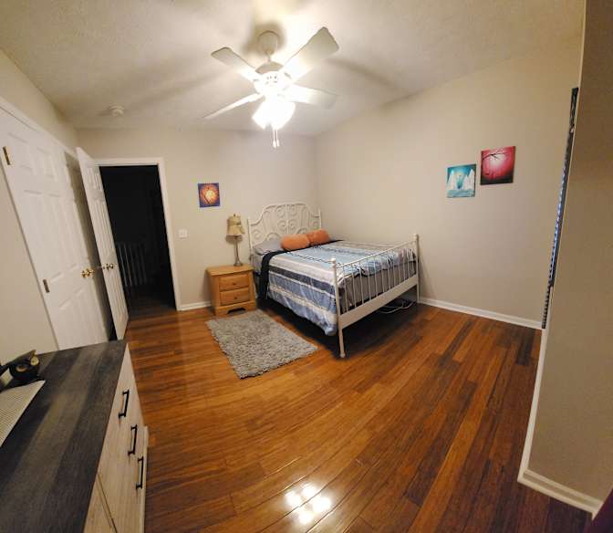 Ma'ayan Shahar's room
