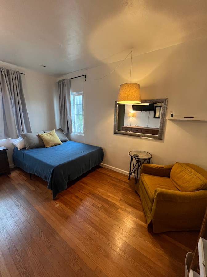 Suzanne's room