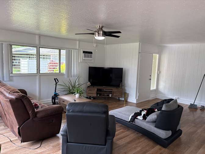 robert desrochers's room