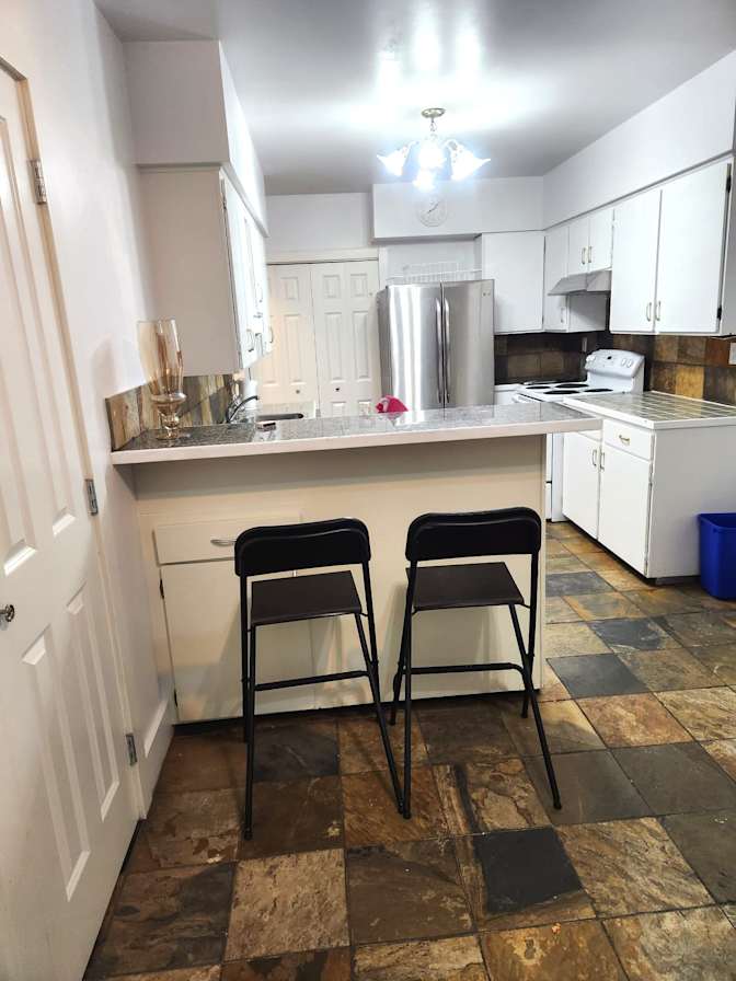 East 24th Avenue - Photo 4