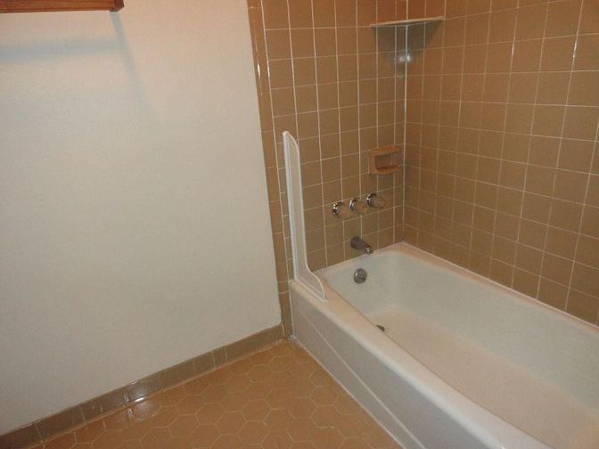 Alcove Rooms's room