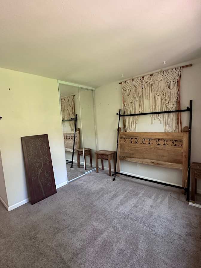 Kelly's room