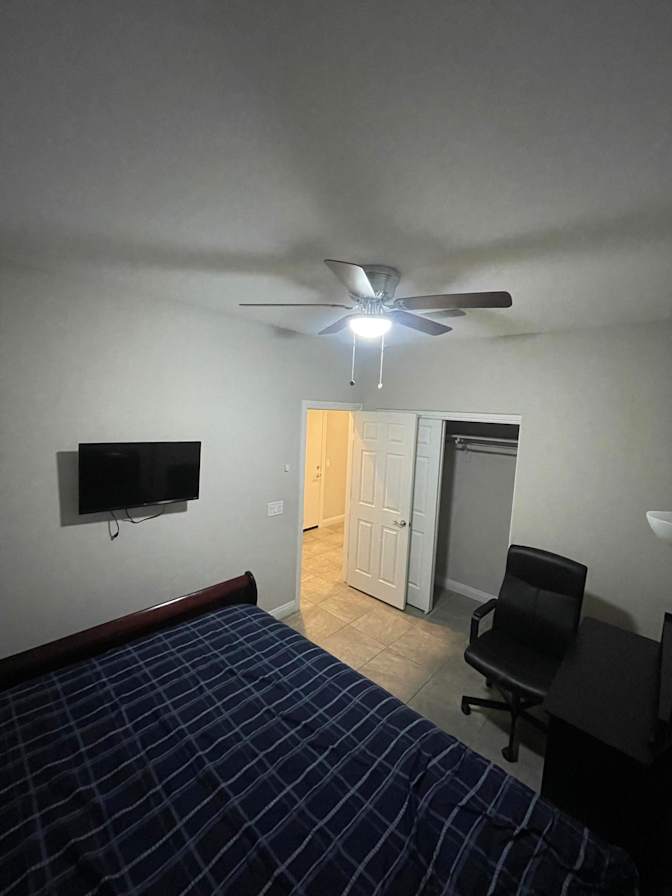 Armando Abucejo Jr's room