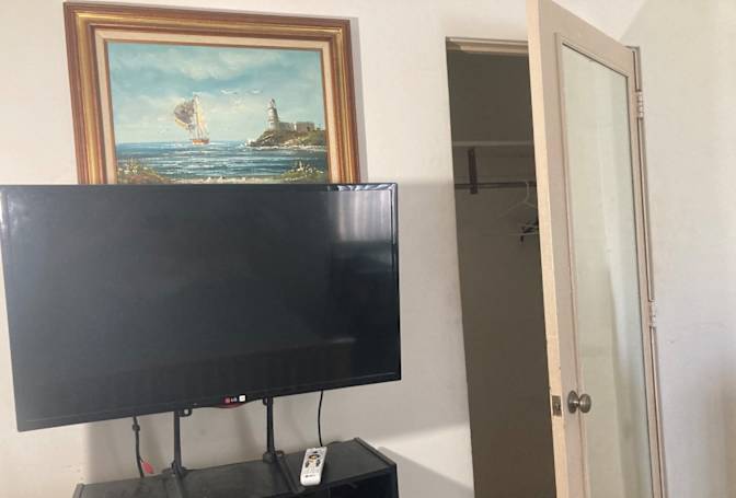 Housemate's room