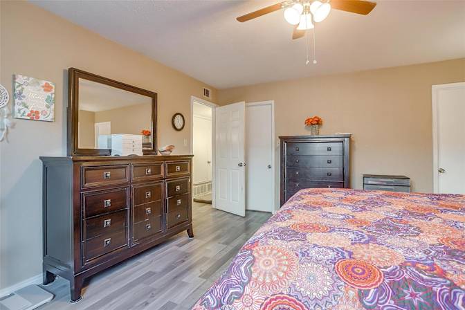 Moses Rooms's room
