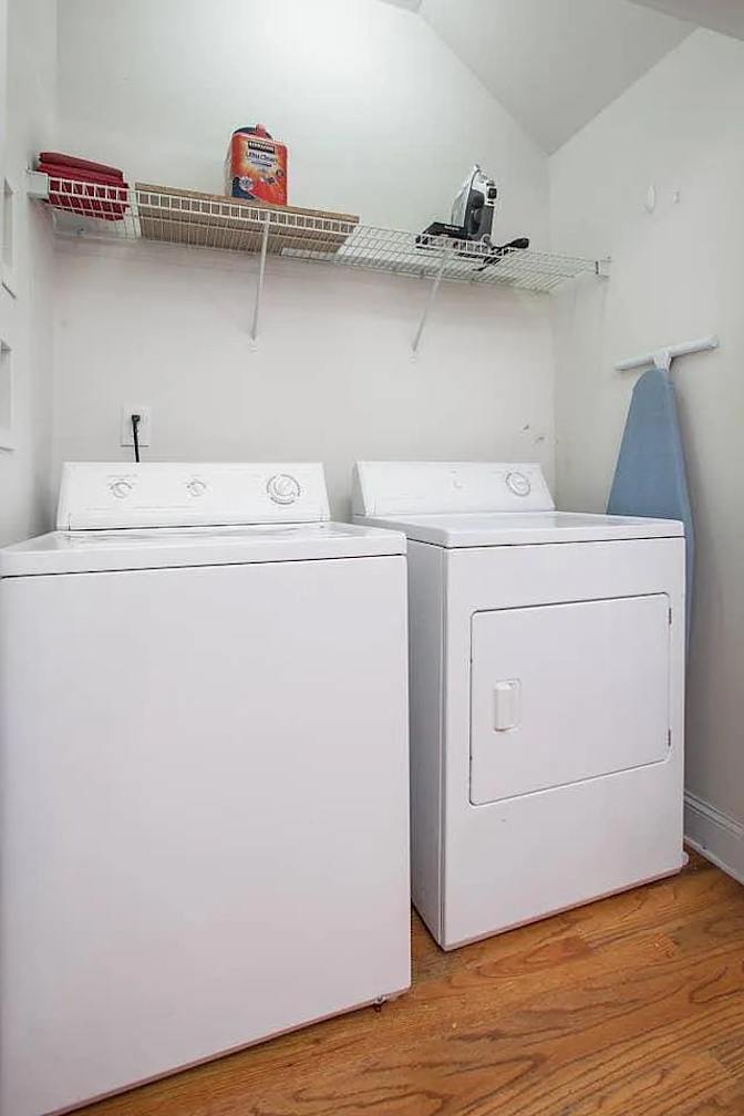 Alcove Rooms's room