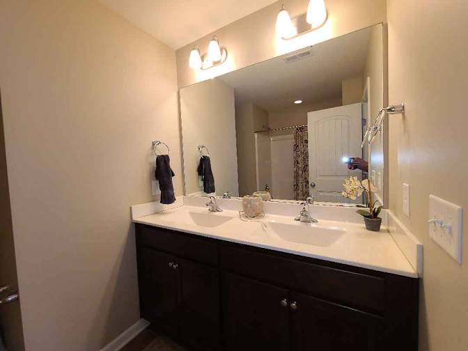 Alcove Rooms's room