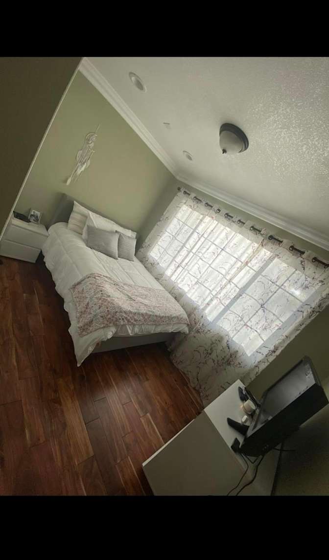 Mariano's room