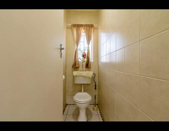 Neliswa Ndlovu's room