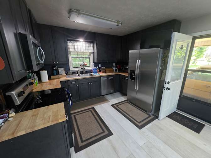 CL&C Property Management and Consulting's room