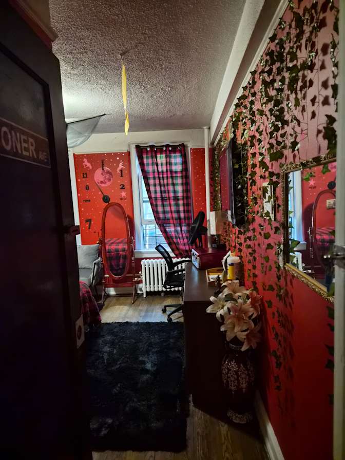 Ms Nicky's room
